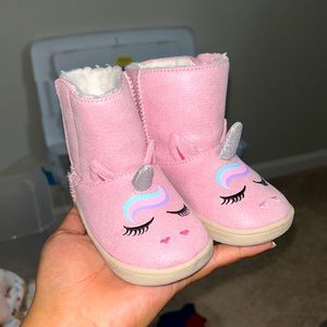 Unicorn fuzzy lined Sz 4 boots baby toddler